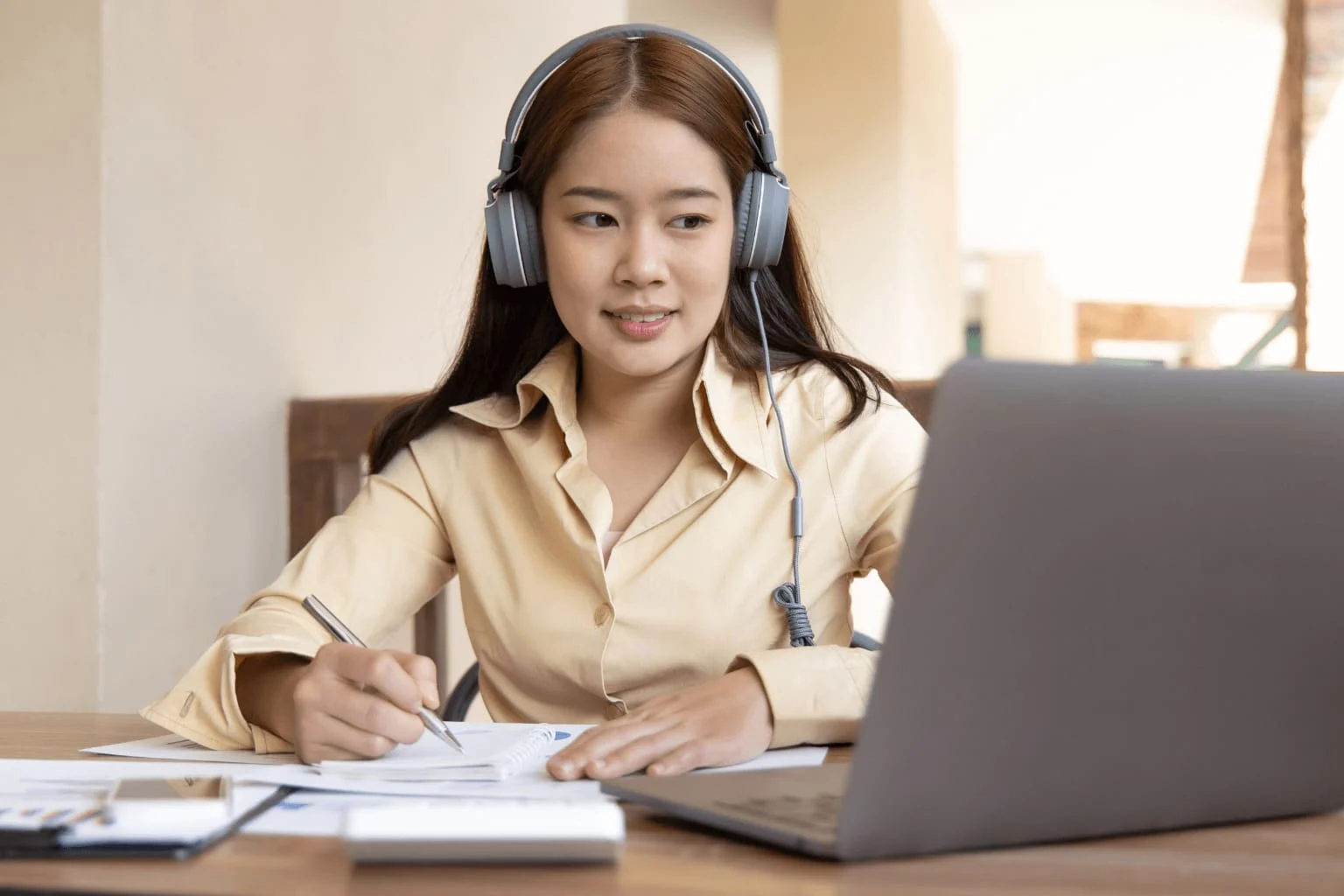 Dublin Realtor Realtor taking an online course or webinar